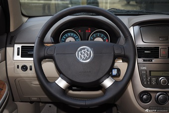 2015款凯越1.5L自动尊享型