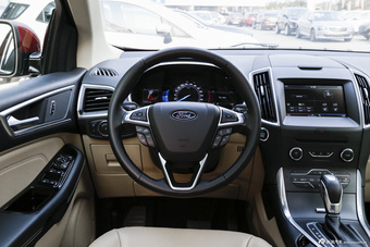 2015款锐界2.0T自动两驱豪锐型