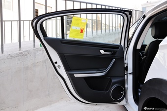 2015款观致3都市SUV 1.6T自动炫动派