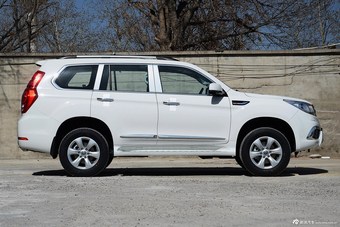 2016款哈弗H9 2.0T自动豪华型7座