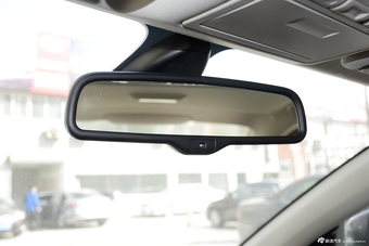 2016款奔腾B90 1.8T自动尊贵型十周年纪念版