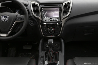 2015款长安CS75 1.8T自动四驱精英型