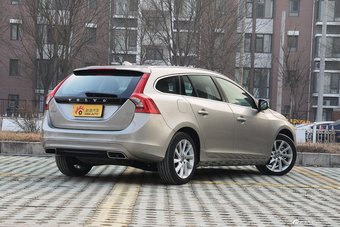 2016款沃尔沃V60 2.0T自动 T5 智逸版