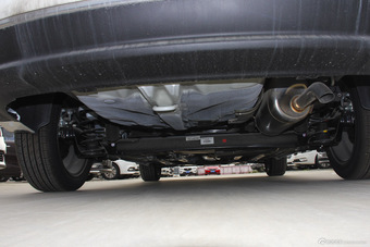 2015款起亚K2 1.4L自动Premium三厢