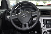 2013款朗行1.6L自动风尚型 雅致白