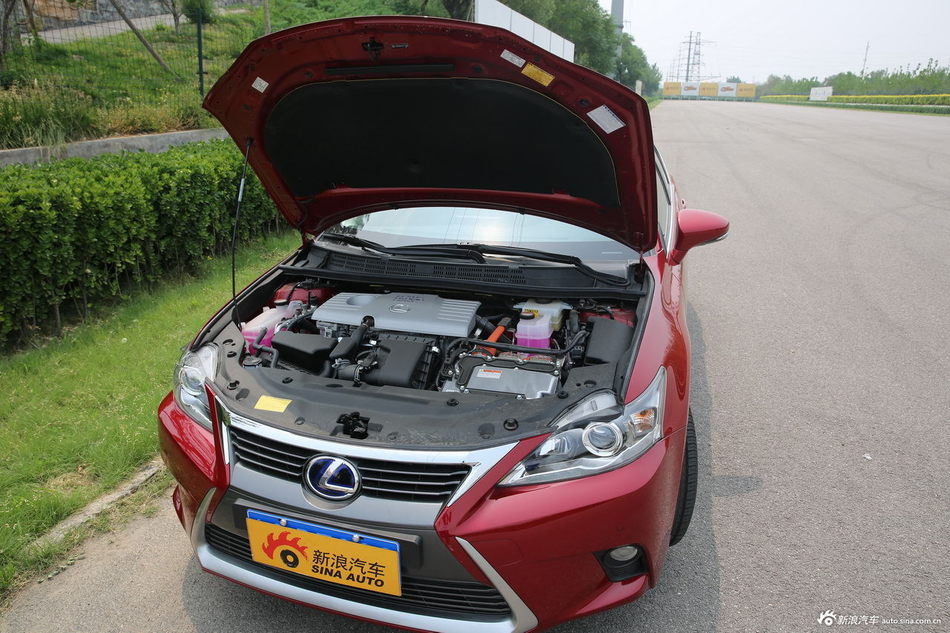 2014款雷克萨斯CT200h领先版单色
