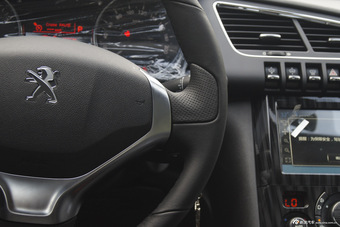 2015款东风标致3008 1.6T自动THP至尚版