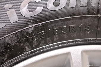 2013款东风标致301 1.6L自动豪华版