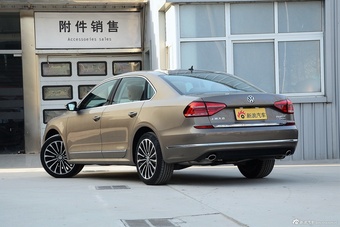 2016款帕萨特1.8T自动330TSI