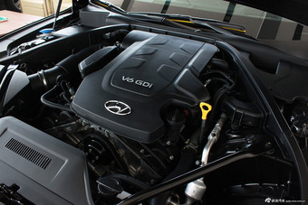 2008款劳恩斯BH330舒适版引擎
