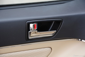 2015款绅宝D20两厢1.5L手动乐天版