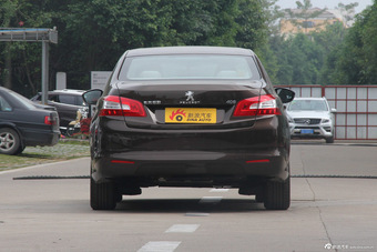 2014款东风标致408 1.8L自动豪华版