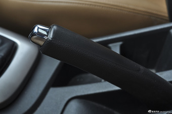 2013款宝骏630 1.5L手动精英型