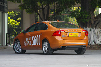 2016款沃尔沃S60L 2.0T自动 T5智驭版