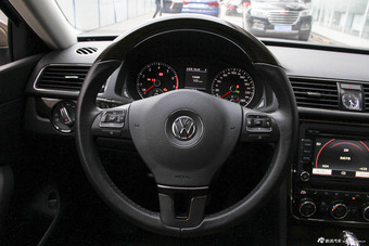 2014款帕萨特2.0T DSG至尊版