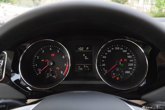 2015款速腾230TSI自动舒适型