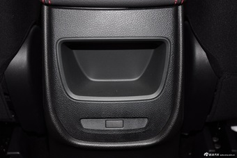 2015款 宝骏560 1.8L手动舒适型