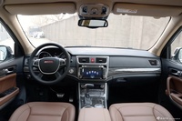 2015款哈弗H8 2.0T自动四驱精英型