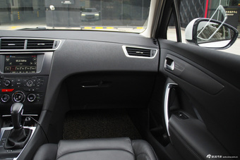 2014款DS 5LS THP160 1.6T自动豪华版