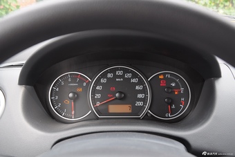 2015款雨燕1.5L手动限定版