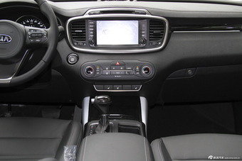 2015款索兰托L 2.4L自动汽油四驱精英版 7座 国5