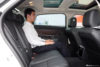 2015款捷豹XJL2.0T两驱典雅商务80周年典藏版