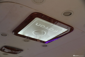 2014款蒙派克S 2.8T新干线豪华型ISF2.8