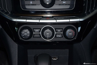 2016款驭胜S350 2.0T自动两驱汽油超豪华版5座