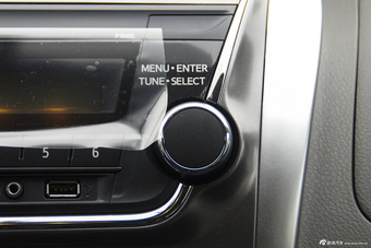 2014款YARiS L 致炫1.3L手动魅动版