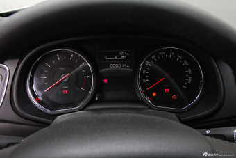 2015款东风雪铁龙C3-XR 1.6L手动先锋型