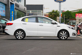 2015款起亚K2 1.6L自动Premium三厢