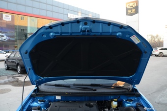 2016款吉利帝豪1.5L手动RS两厢向上版