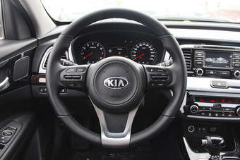 2014款起亚K4 1.8L自动DLX