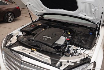 2015款奔驰C 260L轿车