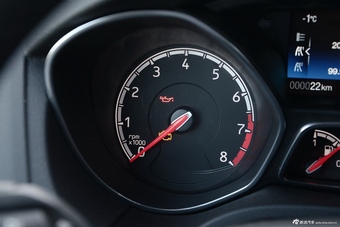 2015款福克斯ST 2.0T手动标准版