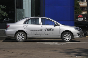 2013款花冠1.6L自动卓越版