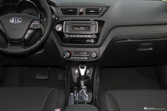 2015款起亚K2 1.6L自动Premium三厢