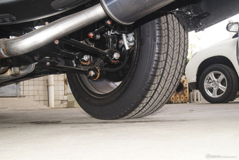 2015款比亚迪S7升级版2.0T自动旗舰型