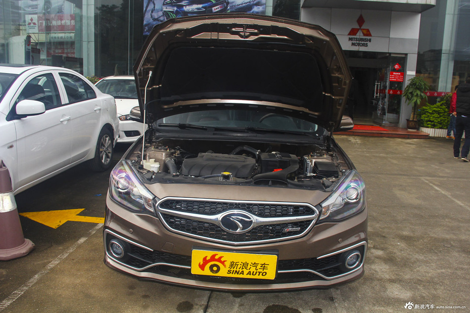 2015款V5菱致plus 1.5L手动智尊型