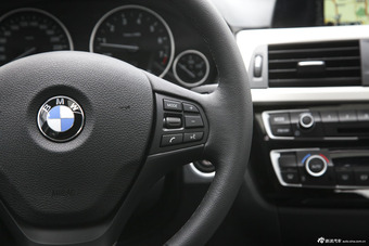 2016款宝马3系 2.0T自动320Li时尚型