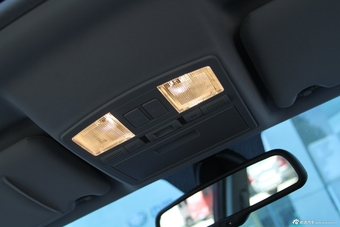 2015款奔腾X80 2.0L自动舒适型