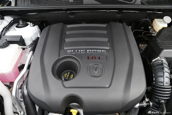 2015款长安CS75 1.8T自动四驱精英型