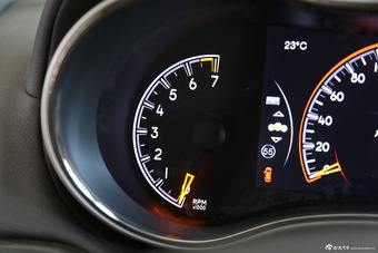 2014款大切诺基3.0L自动旗舰尊悦版