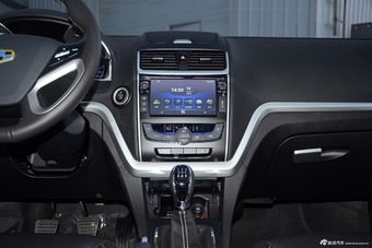 2016款吉利帝豪1.5L手动RS两厢向上版