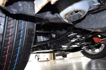 2013款桑塔纳1.6L自动舒适版 平安白