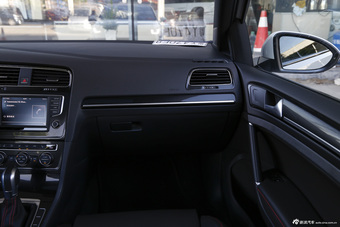 2016款高尔夫2.0T自动GTI