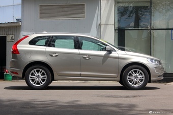 2016款沃尔沃XC60 2.0T T5智行版
