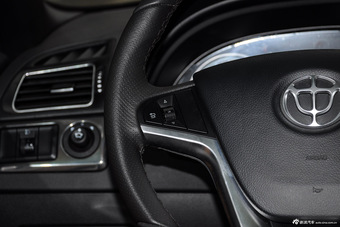 2014款中华V5 1.6L手动豪华型