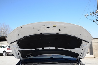 2015款哈弗H8 2.0T自动四驱精英型