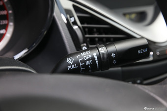 2014款奔腾B70 2.0L手动豪华型